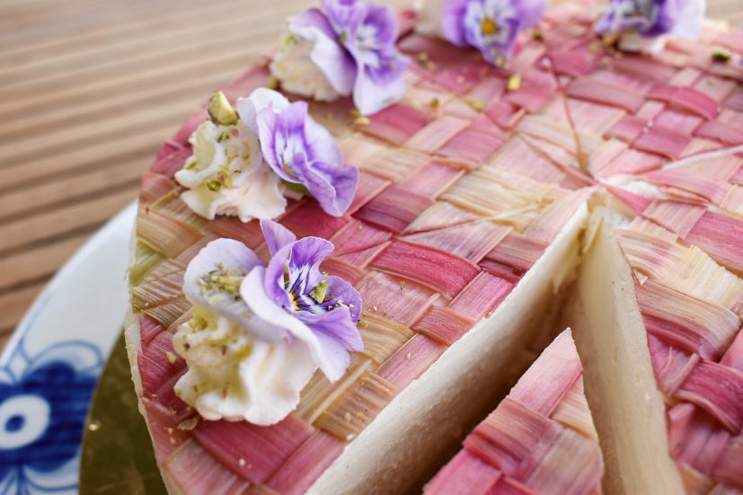 Midsommer kagebord i Stenmaglehaven